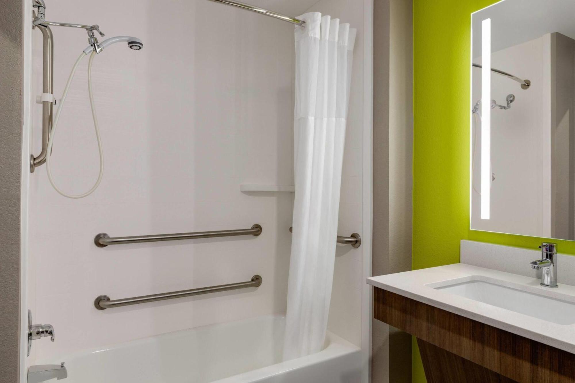 La Quinta By Wyndham Shawnee Hotel Luaran gambar
